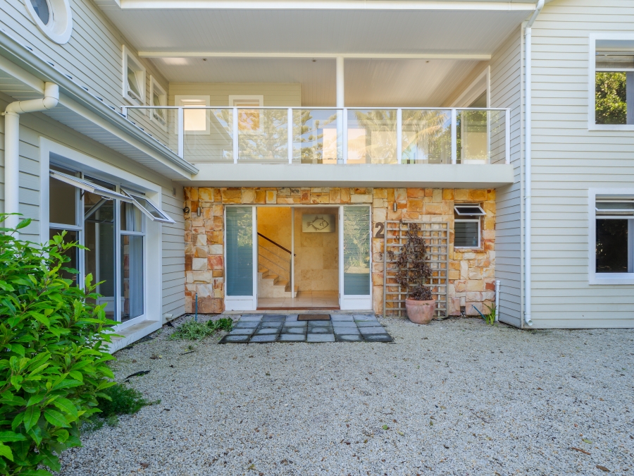 5 Bedroom Property for Sale in Leisure Isle Western Cape